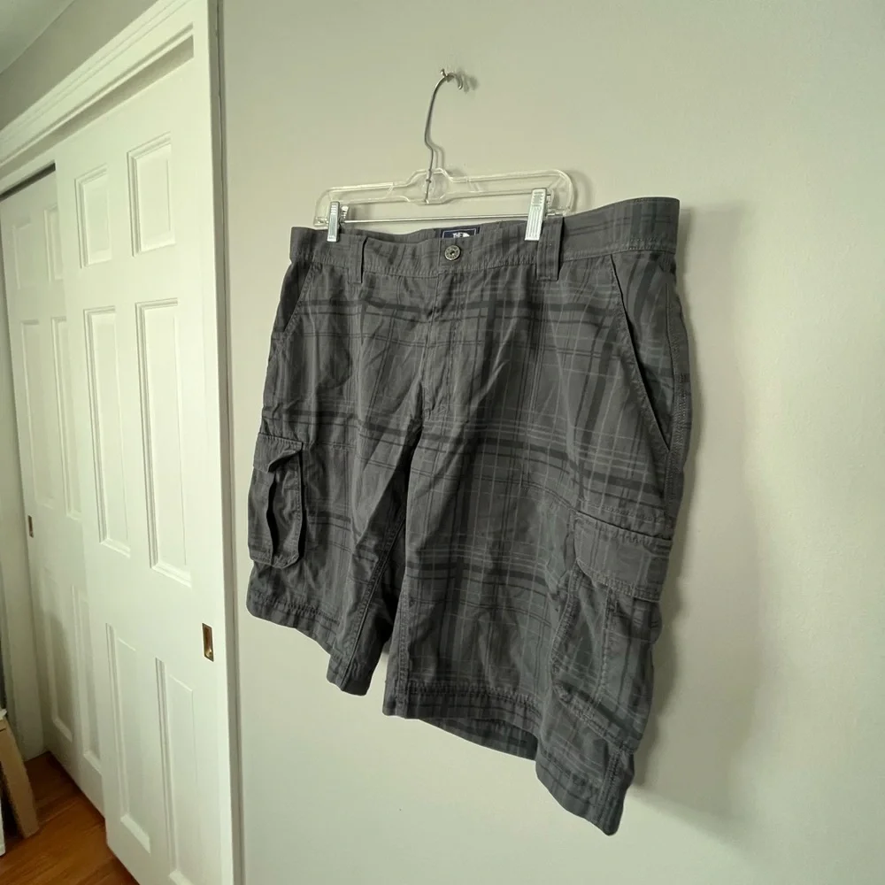 The North Face Cargo Shorts Mens 40 Regular Fit Gray Hiking Casual
